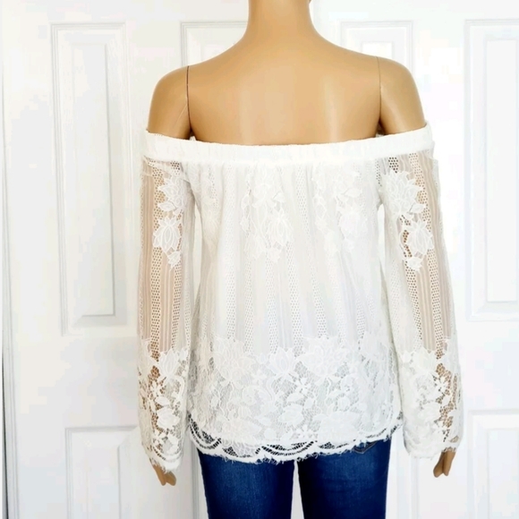 Strapless Lace Blouse - Picture 5 of 5